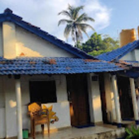 R K Beach Cottage ゴカルナ エクステリア 写真